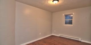 1418 N Main (Apt B) Street Gallery 18