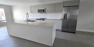 2535 NE 193rd St Gallery 8