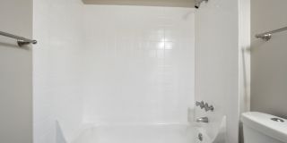 Northcrest Garden Apartments Gallery 28
