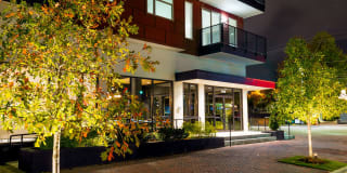 Met on 7th Gallery 25