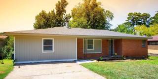 208 Greencrest Drive Gallery 1