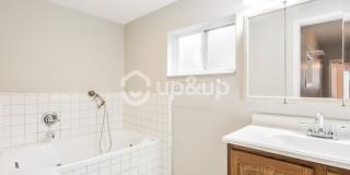 4000 Schiller Place Gallery 11