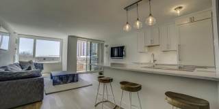 440 N Mcclurg Court Gallery 4