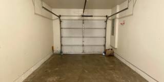 Spacious 3-bedroom/1 bath duplex in Albany! Gallery 15
