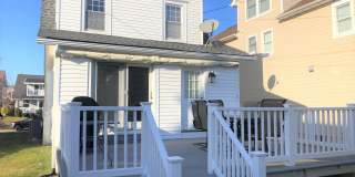 329 Washington Avenue Gallery 16