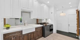 304 N Royal Ascot Drive Gallery 53