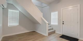 3407 South Lee Avenue Gallery 3