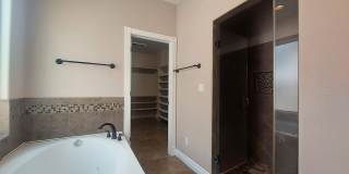 4 BEDROOM 3 BATHROOM HOME Gallery 47