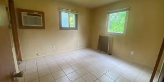 1 Bedroom Duplex Home in Bloomington Gallery 5