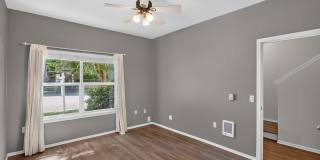 Charming 3 BD 2 BA Townhome Located in Hillsboro's Briarcreek Community | Recently Updated! | Main-Level Bedroom & Full Bath | Great Private Patio!* Gallery 5