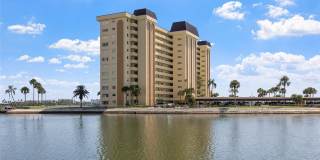 4775 COVE Circle Gallery 1