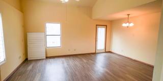 Must see 2 bed, 2 bath duplex near the University of Oklahoma Gallery 2