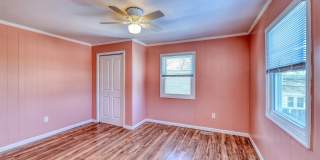 137 W Johnson Ave Gallery 24