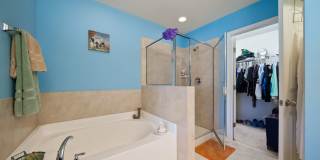 Stylish and Spacious 3bd/2.5ba Townhome w/ Garage in SE Durham! Gallery 13
