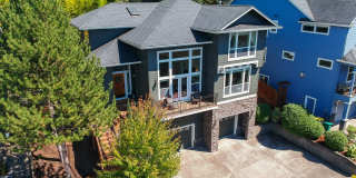 Wonderful, bright 4-bdrm/2.5-bath home. Lovely garden, deck views, great location Gallery 29