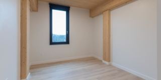 11 East Lenox Gallery 3