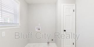 2329 Glencliff St Gallery 15