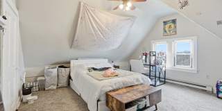 6 bed/2 bath on Rohs St., Mins. from UC for Only $600/pp ($3,600/mo)! $250 SIGN ON BONUS FOR LTO!!! Gallery 39