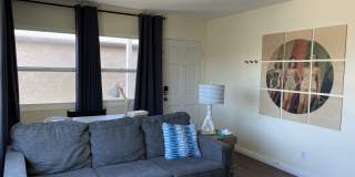 3133-3135 Ingleow St. - 3133 Gallery 7