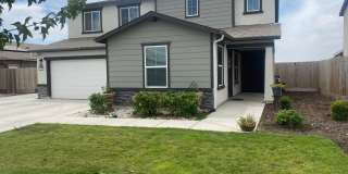 Spacious 5 Bedroom 4 Bathroom in Tulare!! Gallery 1