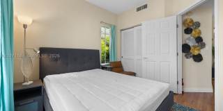 18413 NE 27th Ct Gallery 28