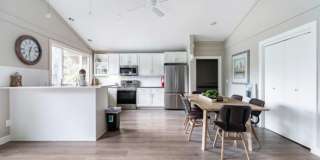 The Courtyard Apartment Homes Gallery 18