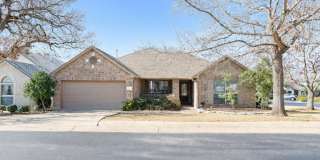 201 -- Bending Oaks Trail Gallery 1