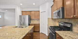 Spacious 4-Bed Puyallup Home For Rent | 3-Car Garage & Quick Commute to JBLM! Gallery 18