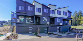 Luxury Upgraded Executive Townhome | 4 Bed | 3 Bath in Prime Camas School District Gallery 1