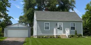 Cozy 2BR/1BA Anoka Home Available 8/1! Gallery 1