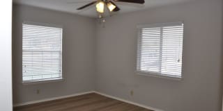 Great 2 Bedroom 1 bath duplex in South Austin Gallery 15