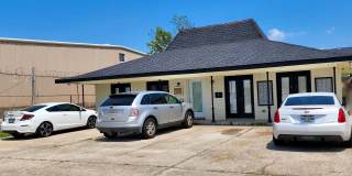 Awesome Location and Beautifully Fully Renovated Townhomes! Gallery 4