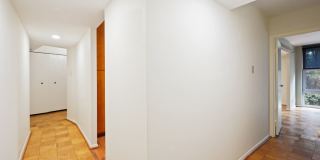 UNIQUE ONE BEDROOM AND DEN CONDO IS NOW AVAILABLE IN THE HIGHLY DESIREABLE PARKSIDE PLAZA CONDOMINIUM Gallery 21