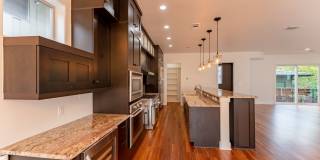 Gorgeous 4 bedroom, 5 bathroom House in Bouldin Creek! Gallery 16
