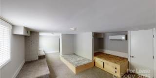 428 Hawthorne Lane Gallery 2