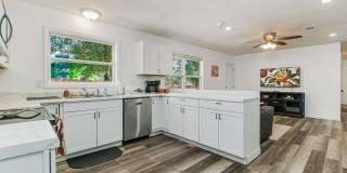 100 Mango St Gallery 6