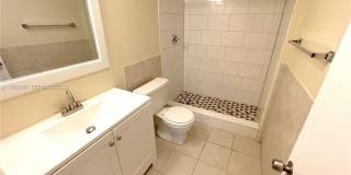 704 SE 2nd Ave Gallery 7