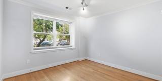 1BR in the Heart of Logan Circle Gallery 4