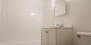 801 E Drexel Square Hyde Park Apartments Gallery 3