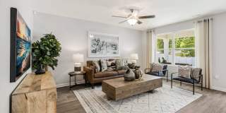 The Landing at Stone Chimney Gallery 1