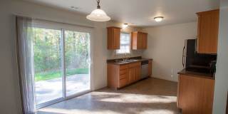 Spacious 4 BDR Duplex Gallery 7