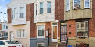 102 DALY Street Gallery 1