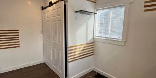 Immediate Move-In! Renovated 2BR House Near Ball State w/ Fireplace & Outdoor Space Gallery 13