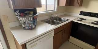 1 Bedroom 1 Bathroom at Hollywood Park Apartments Gallery 26