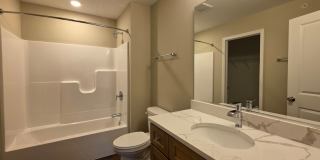 Chestnut - 2Br/2Ba Rental Home - Second Floor Gallery 15