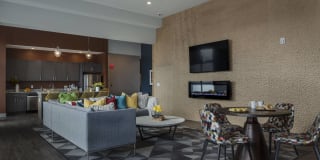 The Ivy at Berlin Place Gallery 33