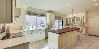 10477 N 101st Place Gallery 8