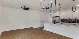 207 Gravel A St Gallery 5