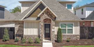 Luxurious 4 Bedroom, 3.5 Bathroom Home In Fayetteville, AR Gallery 1