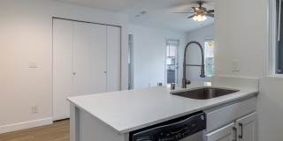 The Docks at Redmond Lakeview Gallery 34